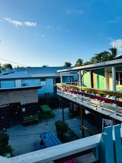 Go Slow Hostel - - 6