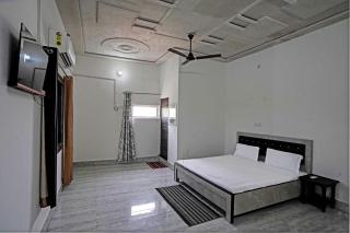Hotel Uv Gosana Mathura - Mathura - 1