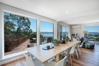 House on the Hill with a View-Sleeps 12-3 Bath - Sandy Bay - 9