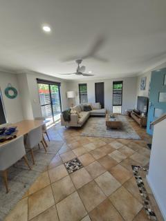 The Tailor Retreat - Busselton - 2