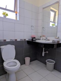 Serene Holiday Home - Mombasa - 4