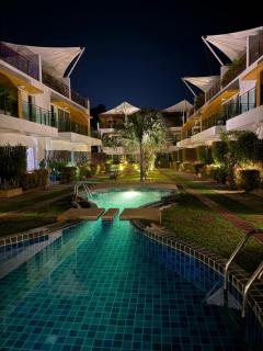 Прекрасный таунхаус с тремя спальнями - Kamala Beach - 0