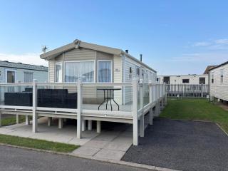 Neptune Bank 85- Coastfields, no pets, WiFi and TVs in bedrooms, bed linen - Meadow Lakes Caravan & Lodge Hire - Ingoldmells - 0