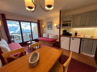 Magnifique appartement pour 5 personnes grande terrasse sud vue panoramique pistes et montagne, plein soleil, au calme havre de paix et de détente - Isola - 9