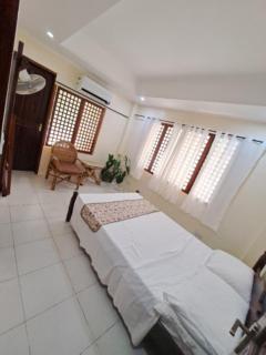 Sandybridge Eco Farm at Relly's Restaurant - 8