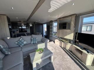 Golden Palm Resort - Palm Grove Lodge 1, hot tub, WiFi & pet friendly - Meadow Lakes Caravan & Lodge Hire - Chapel Saint Leonards - 9