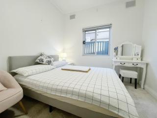 Small Room B of South Bay Beach and AirPort - Sídney - 1