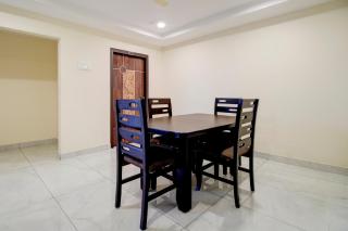 Hotel O CJ Pride - Vijayawāda - 1