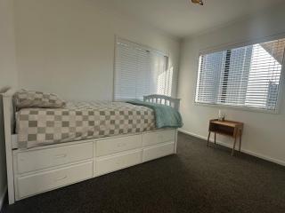 Town location, rural stay - Takaka - 6