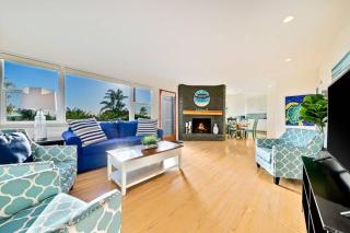 Ocean Views Walk to the Beach with King Suite - 4