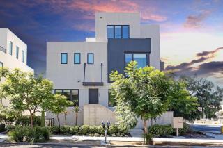 Walk to Balboa Park and Little Italy LUX Townhome - 5