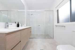 Hamptons Executive Retreat - - 5