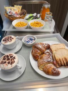 Napoli Central Capodichino B&B - 9