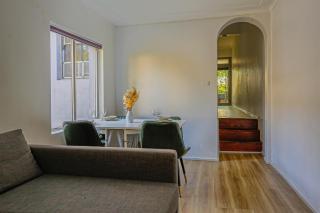 Close to city 2 Bedroom House Surry Hills - Sydney - 9