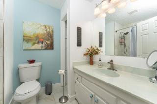 Cozy and Bright 3br apartment 15 min to DT Avl - Asheville - 7