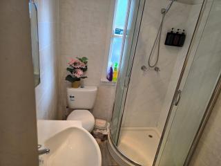 Bluetongue Hideout - 8