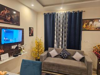 Ultra Luxury 208 By Trendy Feels - Zirakpur - 5