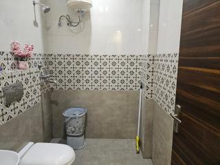 Ultra Luxury 208 By Trendy Feels - Zirakpur - 1