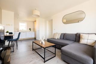 Elegant 2-Bedroom Flat in the Heart of Wembley - Londra - 2