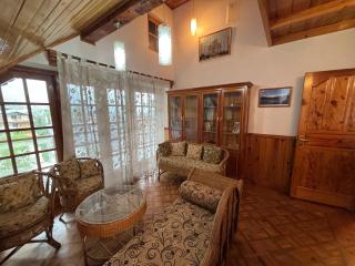 Silverstone Mansions Cottages - 1