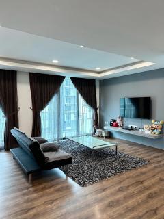 Vivacity Megamall Jazz Suite 3R3B 7pax - Kuching - 9