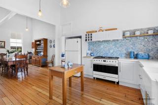 Yarrum Downs House - Luxury Farmstay - 5 min to beach - Cudgera Creek - 6