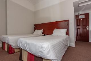 Kensington Hotel - 4