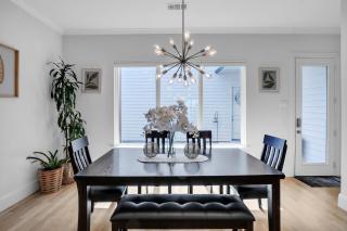 Modern 3BR in Bishop Arts - Walk to Shops & Dining Duplex - 5