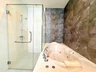 Luxury Pool Villa in Jomtien 5BD - 2