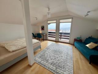 Room with a view - Zimmer mit Balkon und Bergblick - zwischen München und Rosenheim - Feldkirchen-Westerham - 8