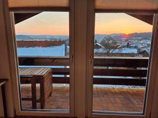 Room with a view - Zimmer mit Balkon und Bergblick - zwischen München und Rosenheim - Feldkirchen-Westerham - 2