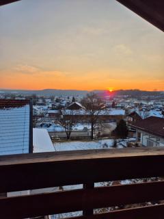 Room with a view - Zimmer mit Balkon und Bergblick - zwischen München und Rosenheim - 1