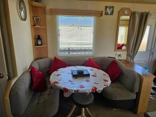 Julie and Shaun's - Ingoldmells - 4