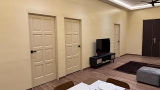 Cosy Nest Homestay with 60 inch 4K android TV - 6