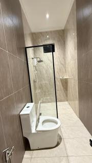 Cosy Nest Homestay with 60 inch 4K android TV - 4