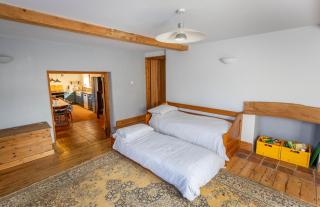 Gorgeous converted barn perfect for families - 5