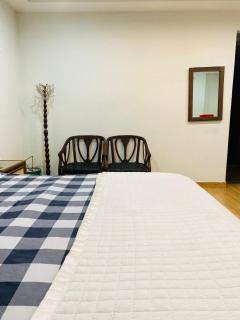 secure & peacefull place in bahria town lahore - Lahore - 4