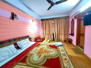 Top Rated Hotel Mall Road Raddha - Continental Near Naini Lake with Restaurant - Wifi - Best Hotel in Nainital with Wondfull Customer Service Awarded - Nainital - 8