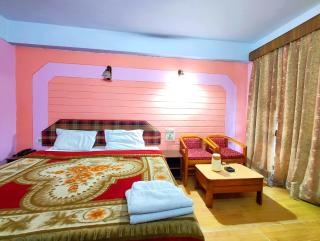 Top Rated Hotel Mall Road Raddha - Continental Near Naini Lake with Restaurant - Wifi - Best Hotel in Nainital with Wondfull Customer Service Awarded - Nainital - 7