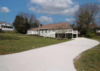 Cozy 1-Bedroom Apartment in Knoxville's Heart - Knoxville - 7