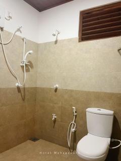 Hotel Mahagedara - 8