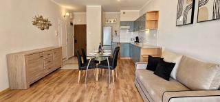 HOLIDAY HOME Statek 210 z sypialnią i dwoma balkonami 100m od plaży - Międzyzdroje - 6