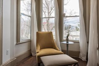 The View in DC, Elegant, King Bed, Parking & Privacy - 5