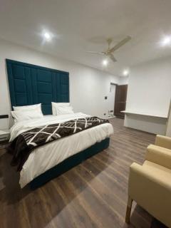 Tolstoy inn - Srinagar - 1