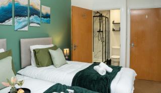 Whole 2-Bed, 2-Bath Apartment - Professionals, Contractors, Free Parking, ULEZ Free, Bham City - 10mins - 2