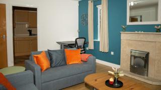 Whole 2-Bed, 2-Bath Apartment - Professionals, Contractors, Free Parking, ULEZ Free, Bham City - 10mins - Birmingham - 8