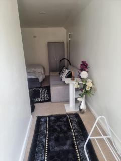COZY DOUBLE Bedroom STUDIO With WIFI & PARKING Waltham Cross - Cheshunt - 6