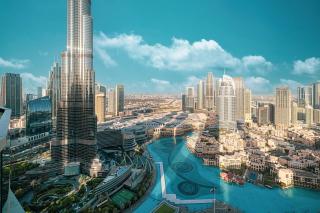 Stay in the #1 Burj & Fountain View 4BR Apartment - 1