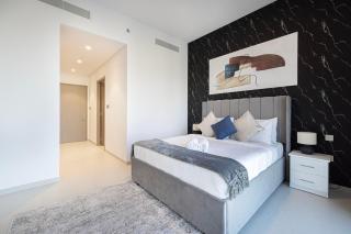 Stay in the #1 Burj & Fountain View 4BR Apartment - 4