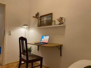 2 Schlafzimmer Wohnung für 5 Personen, Balkon, Hunde willkommen - Leipzig - 2